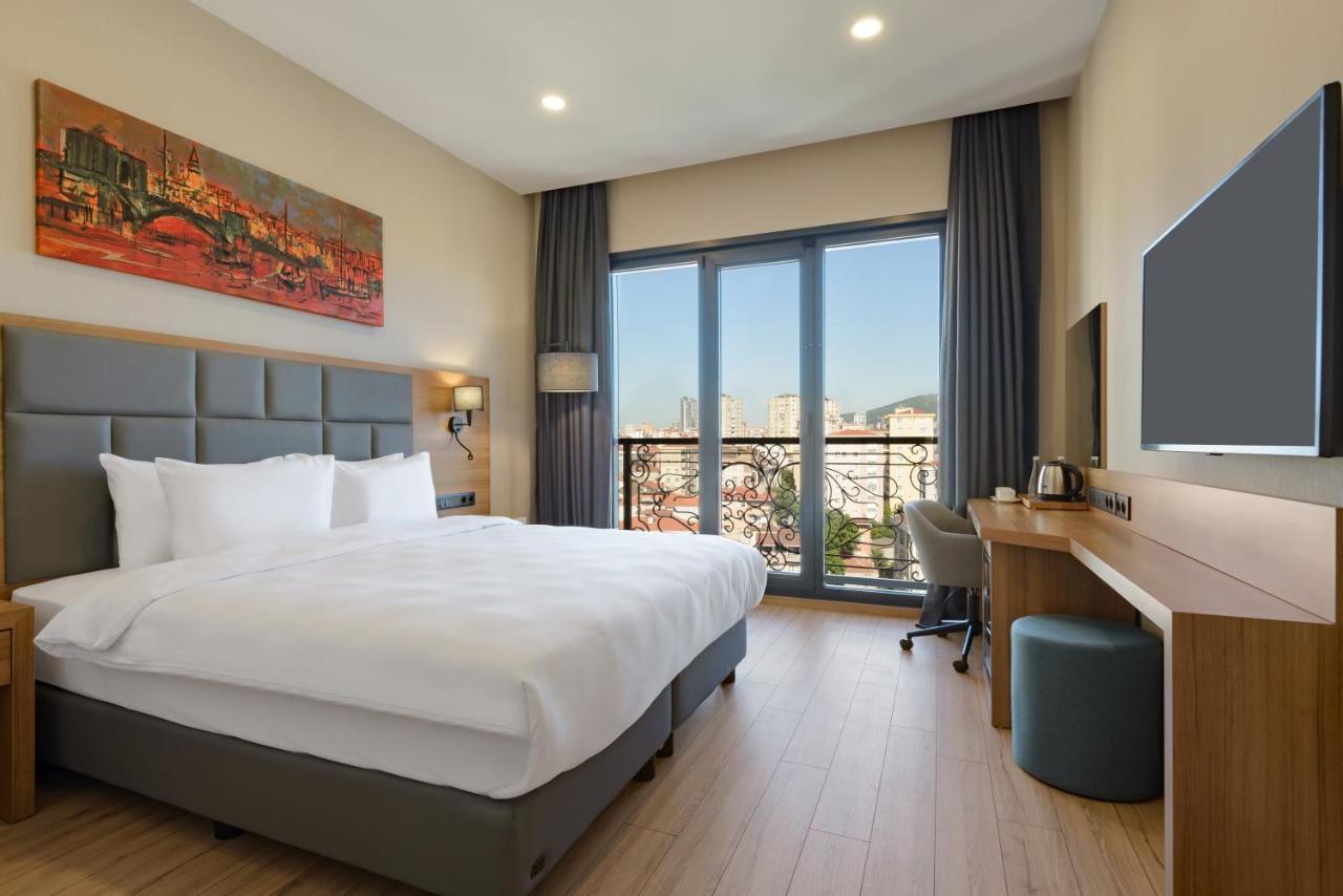 ホテル Tryp By Wyndham Istanbul Atasehir エクステリア 写真